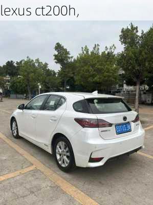 lexus ct200h,